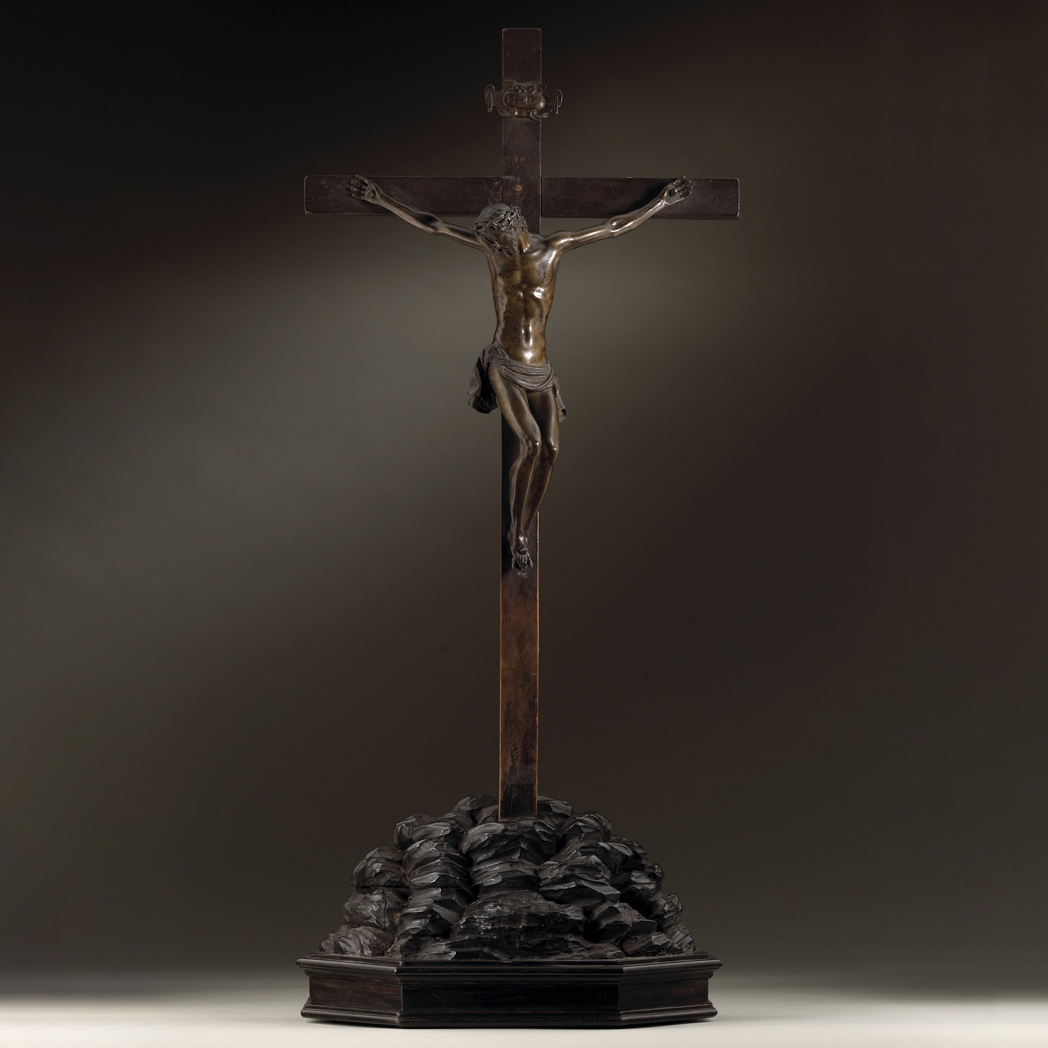 4. Cristo Morto, on original Golgotha base
